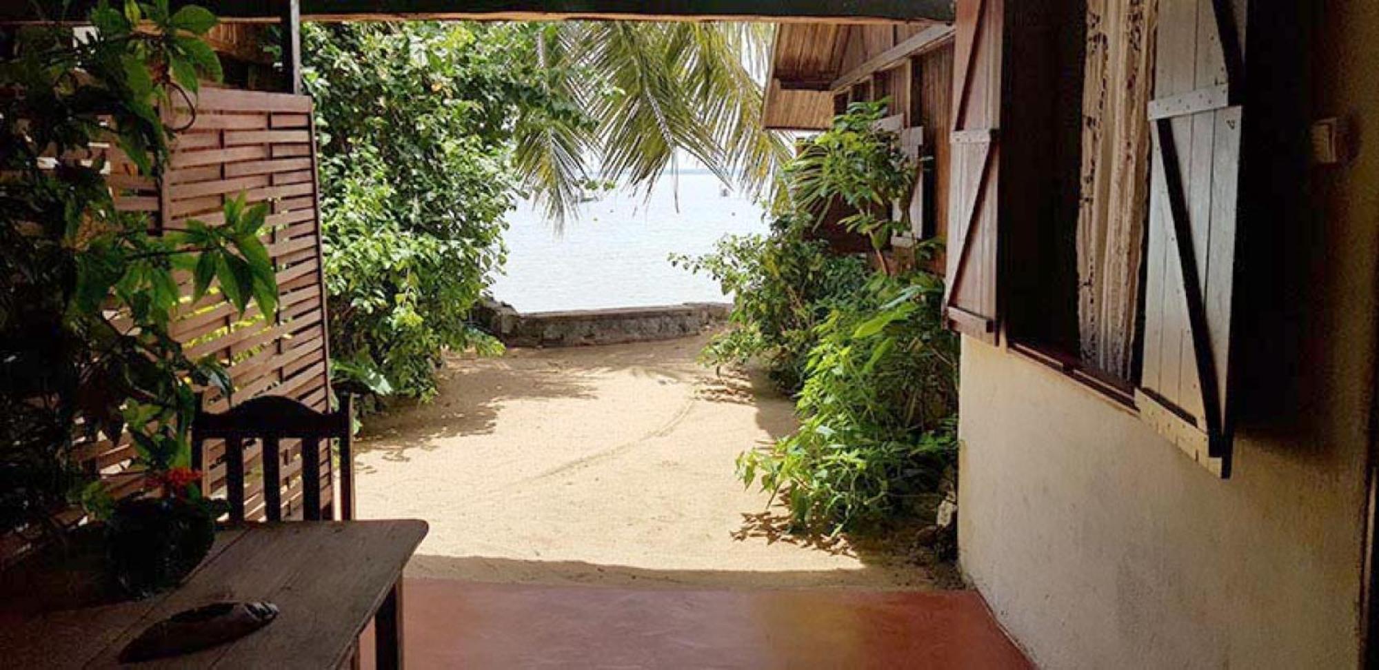Chez Yolande Hotel Ampangorinana Kültér fotó