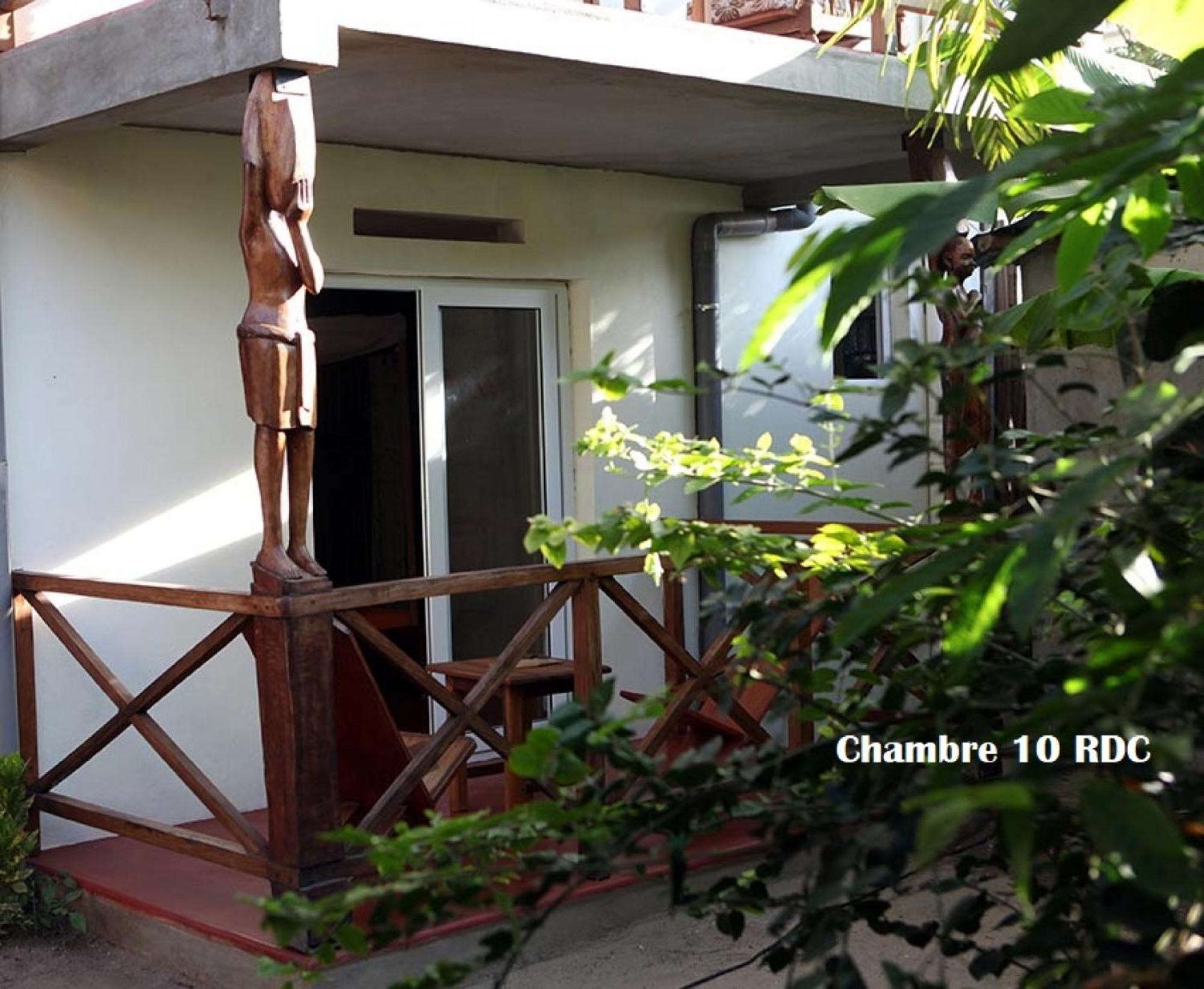 Chez Yolande Hotel Ampangorinana Kültér fotó