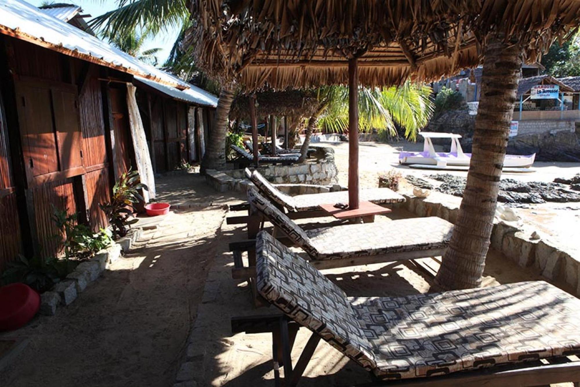 Chez Yolande Hotel Ampangorinana Kültér fotó