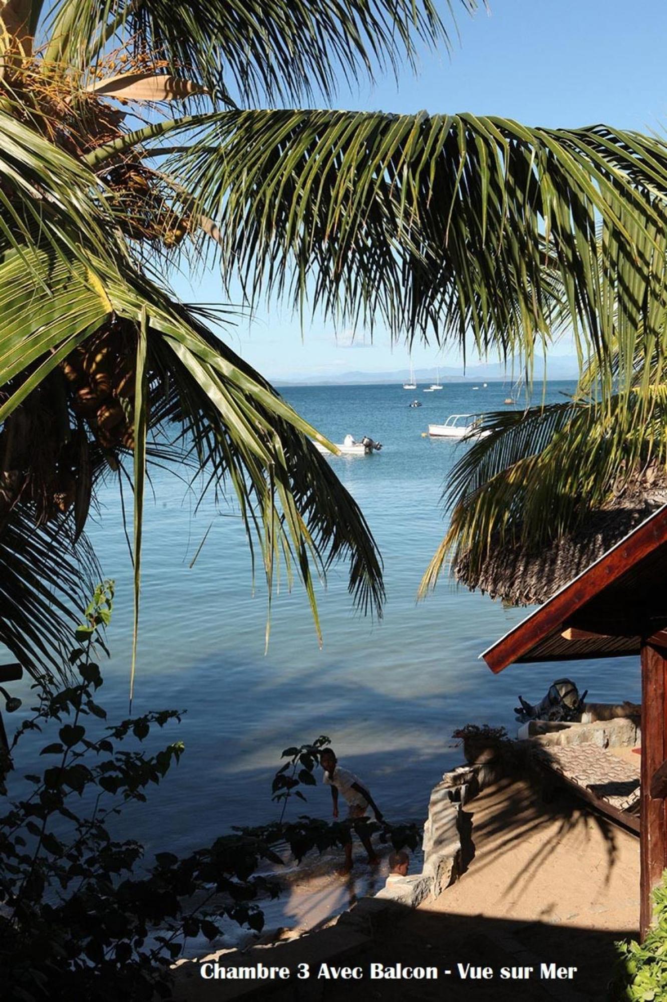 Chez Yolande Hotel Ampangorinana Kültér fotó